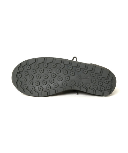 TRAINING SHOES